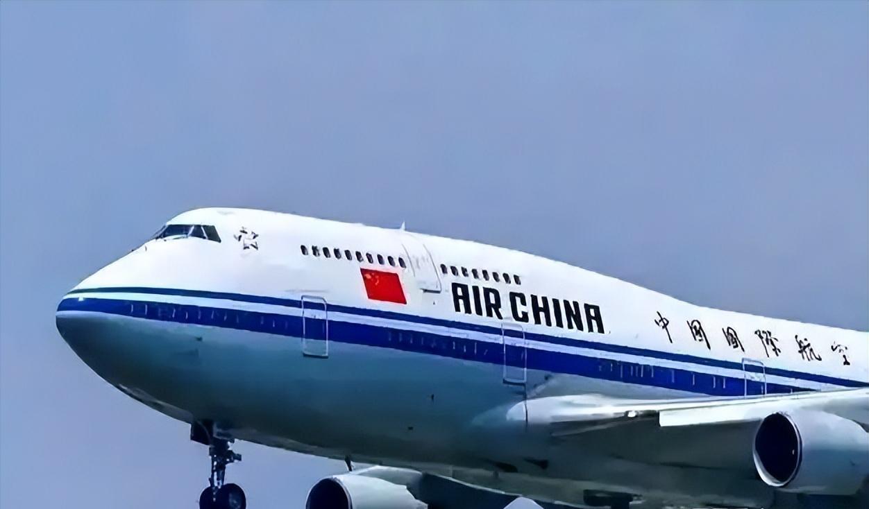 31条航线停运、千架次航班取消！民航数据背后，是日本极端外交的连锁溃败。

不少