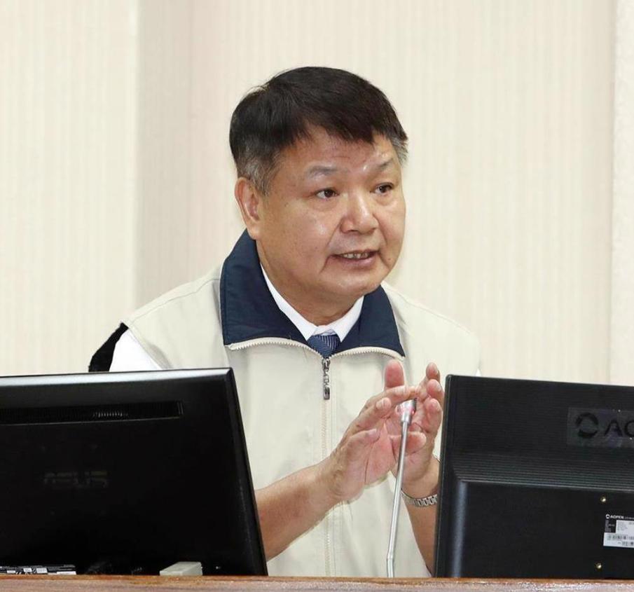 就在刚刚，

前民进党立委李文忠公开发表声明，

4月5日，针对郑丽文即将访陆，