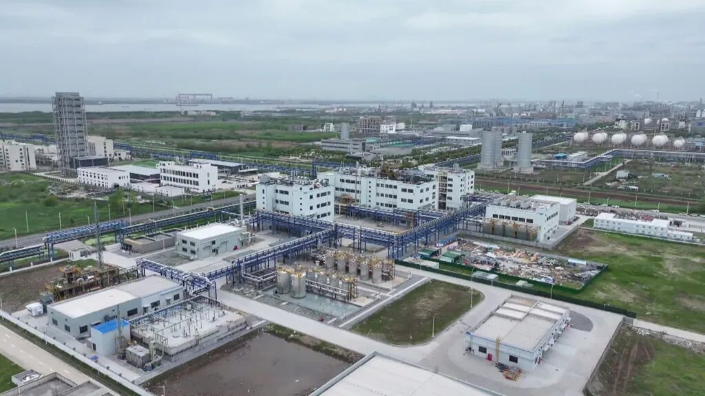 中化康源营养健康原料项目一期工程已进入试生产前的关键调试阶段。项目自2025年3