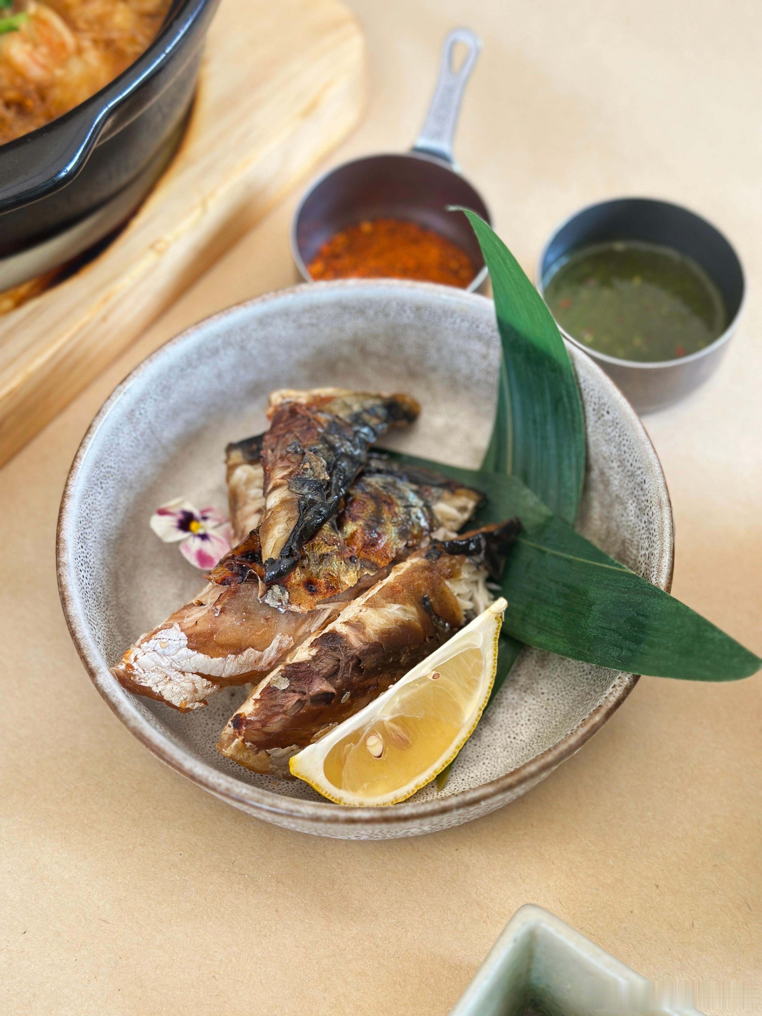 打工人的快乐其实很简单，忙完一天，能舒舒服服吃顿热乎的就够了 