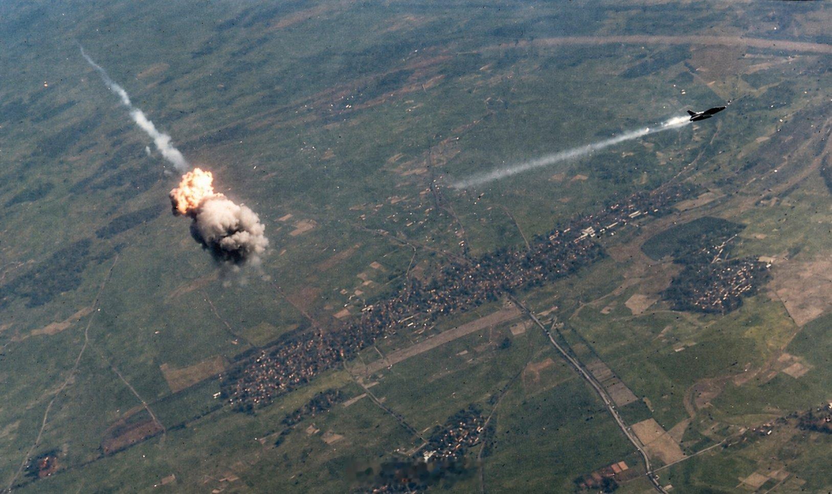 F-105D躲避SA-2航空创作计划武器装备