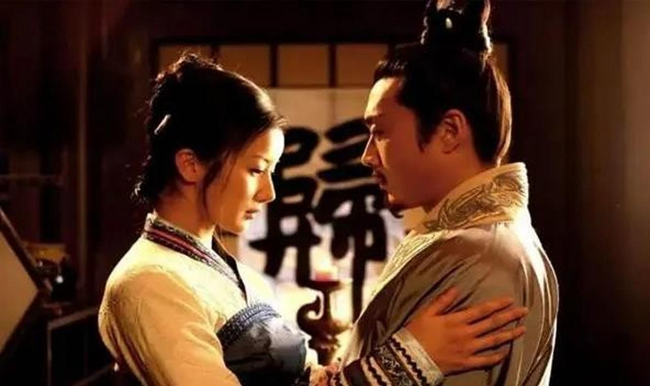 隋朝权臣杨素叫来心爱的夫人乐昌公主，说：” 我把你送给门口的乞丐了。“绝望的乐昌