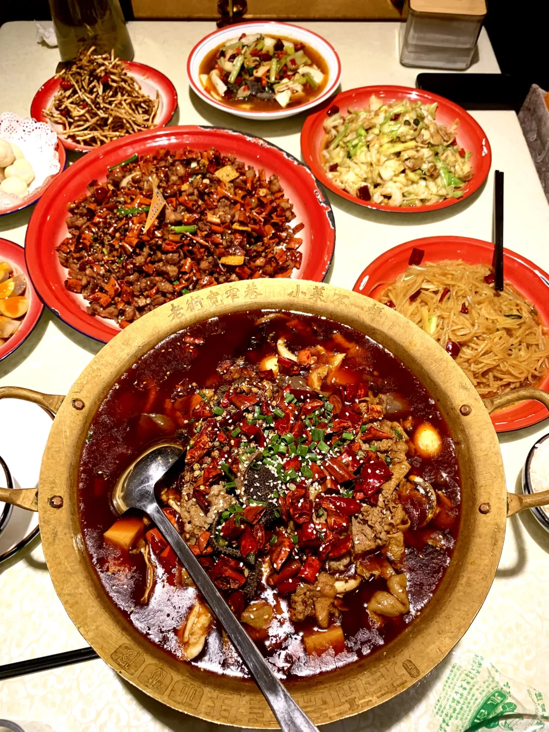 老街宽窄巷·小酒馆｜巷弄烟火，醉享川味