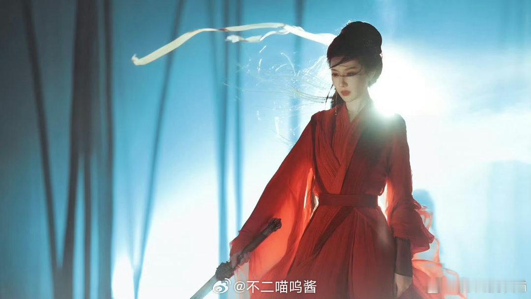 王鹤润红衣好有江湖侠气王鹤润竹林红衣女剑客内娱红衣侠女天花板！王鹤润竹林舞剑这段