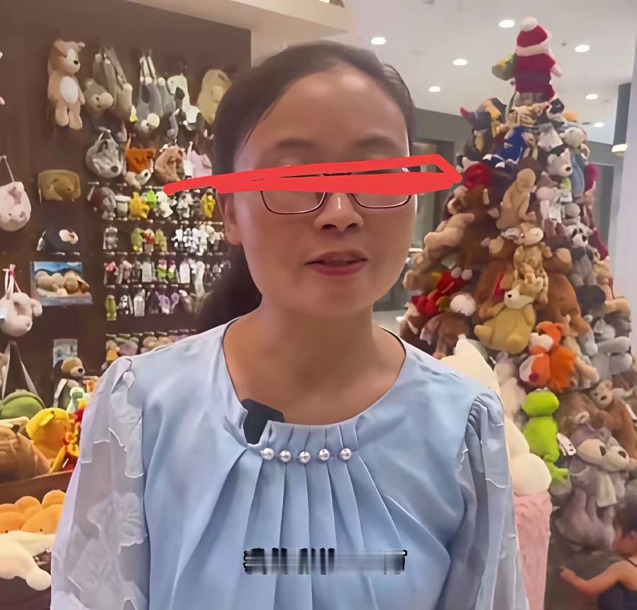 1、彩礼180万；
2、要有三套别墅；
3、还得有三个保姆。
她的这三条相亲要求