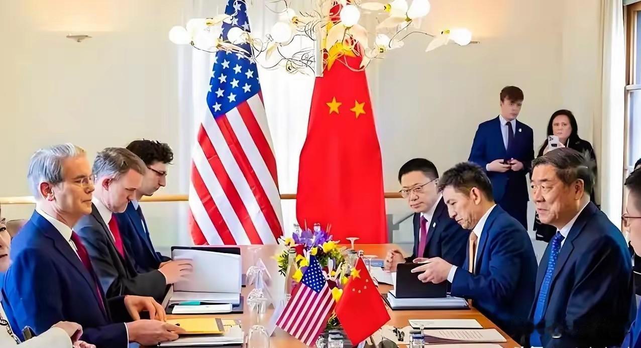 不查不知道🤷
一查才知道
贝森特所忌惮的“钢哥”有多厉害！
​李成钢，男，19