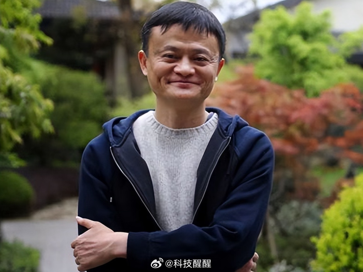 高管增持通常释放一个信号：他们认为公司被低估了。结合800亿港元配售全部投入AI