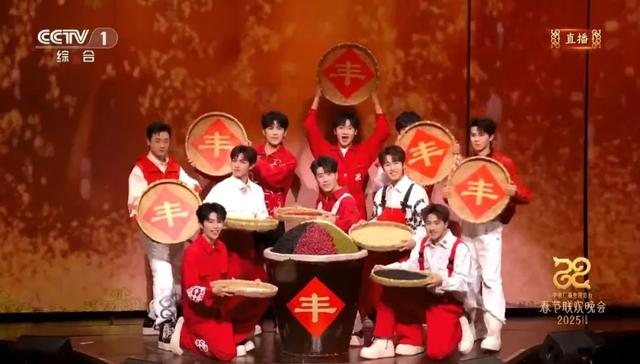 71岁赵雅芝和61岁叶童，同框！