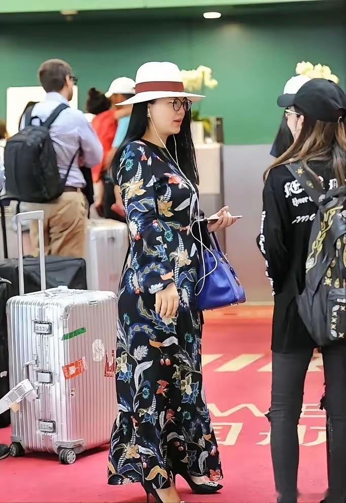李湘这富婆的穿搭风格！ ​​​