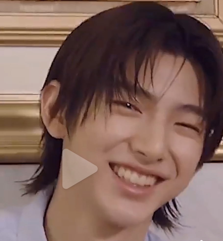 笑的好命苦，长得也嗯 