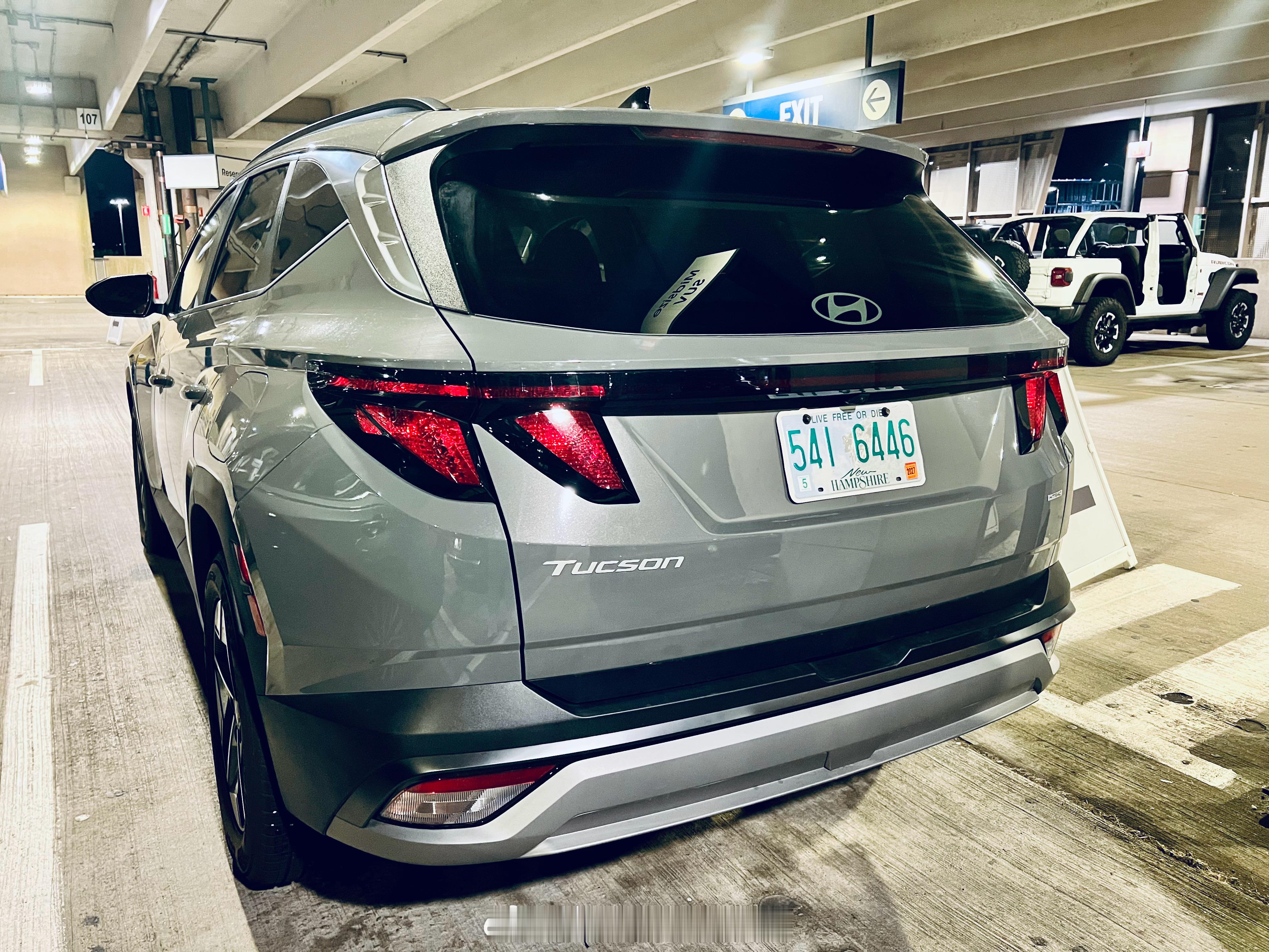 小张美国浮生录 沒想到這車這麼能裝！租了輛豐田RAV4結果給我輛25款韓國現代T