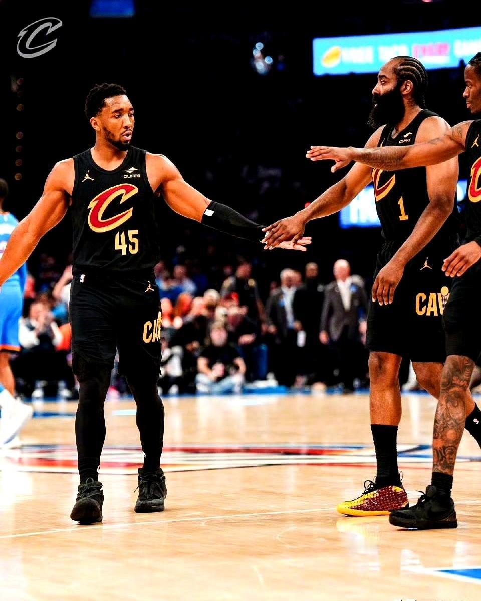 谁能想到，哈登加盟后的不败金身，竟然被一支缺了三大主力的残阵雷霆给破了。

骑士