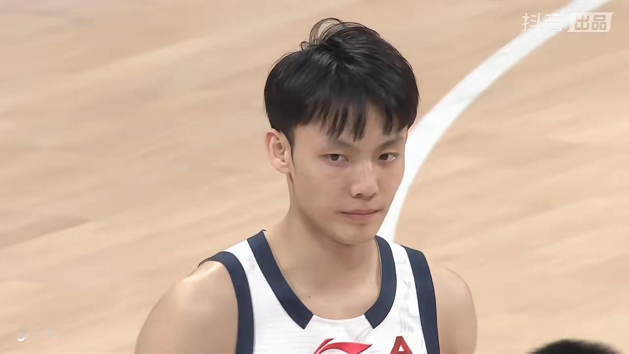 广东队徐杰在赛后说：“今天状态不好，防守被针对，进攻也没打开，责任在我。”
今天