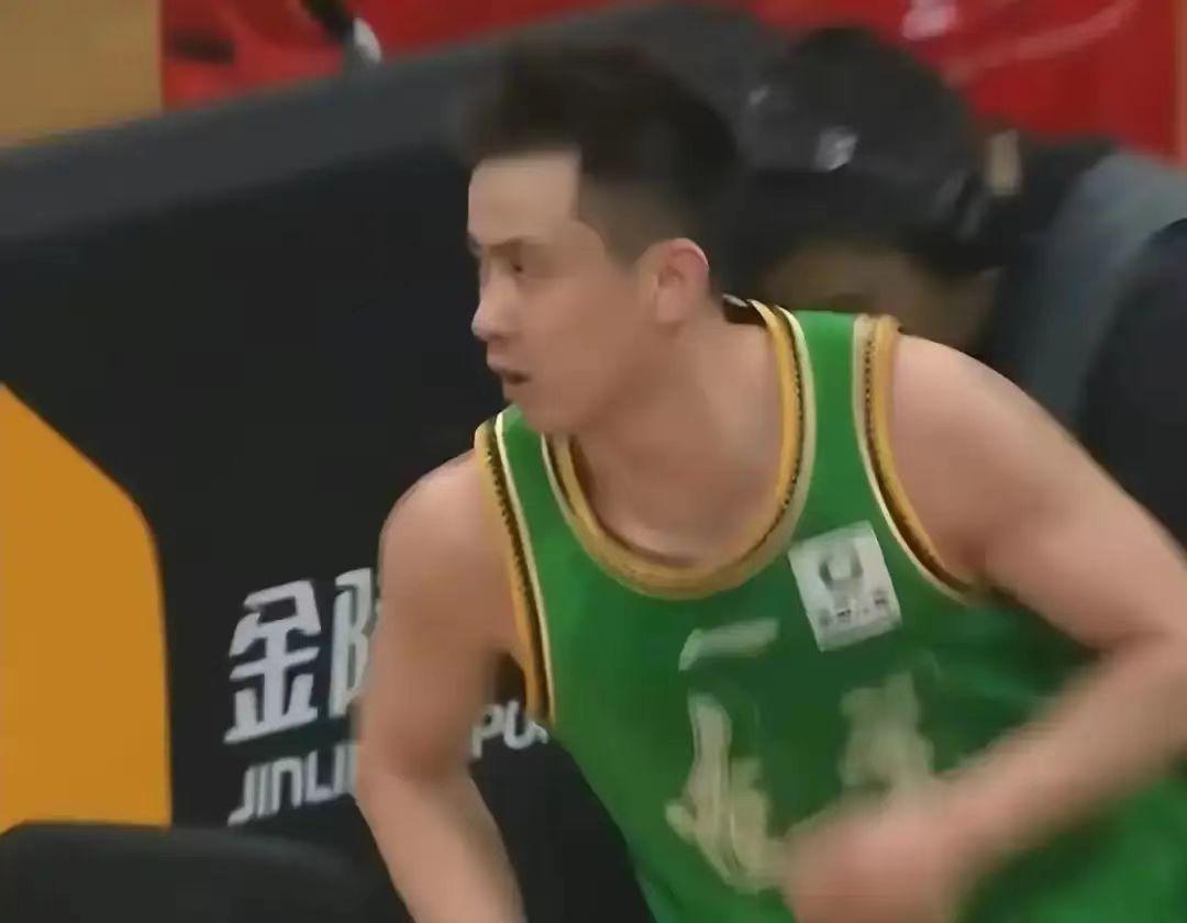 辽粤半决赛数据为证，赵继伟确实比胡明轩和徐杰厉害！
1、半决赛总得分：赵继伟99