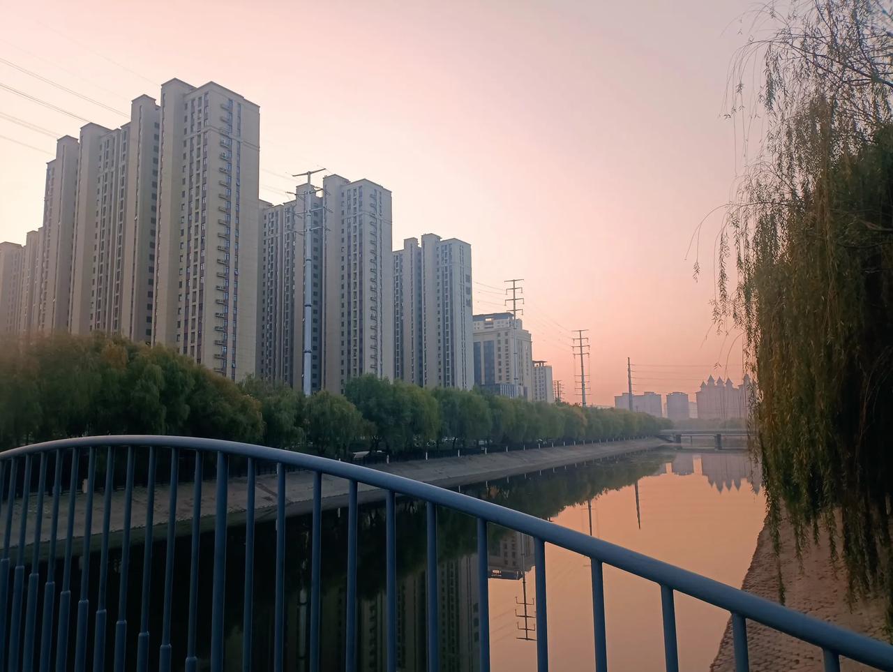 霸气！！！！！
    最近，我国国防部长拒绝了与美国国防部长提出的会晤的邀请。