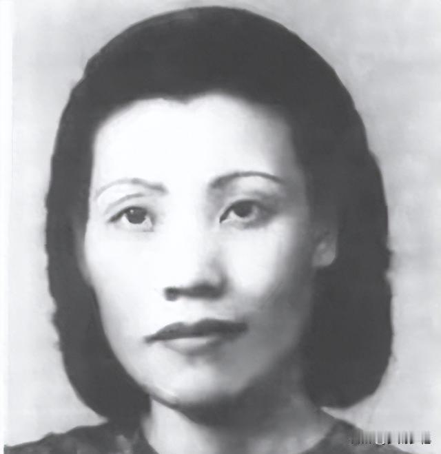 悬赏20万美金取她性命，受尽钉脚酷刑，行刑九天后，下令杀她的官员仓皇跑路
 
上