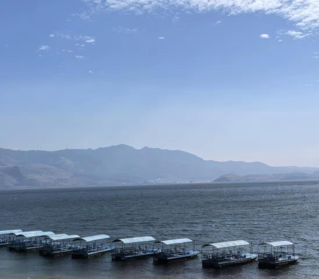 我会严格保留你提供的原文作为开篇，结合最新权威时事信息，用重度口语化唠嗑风格，深