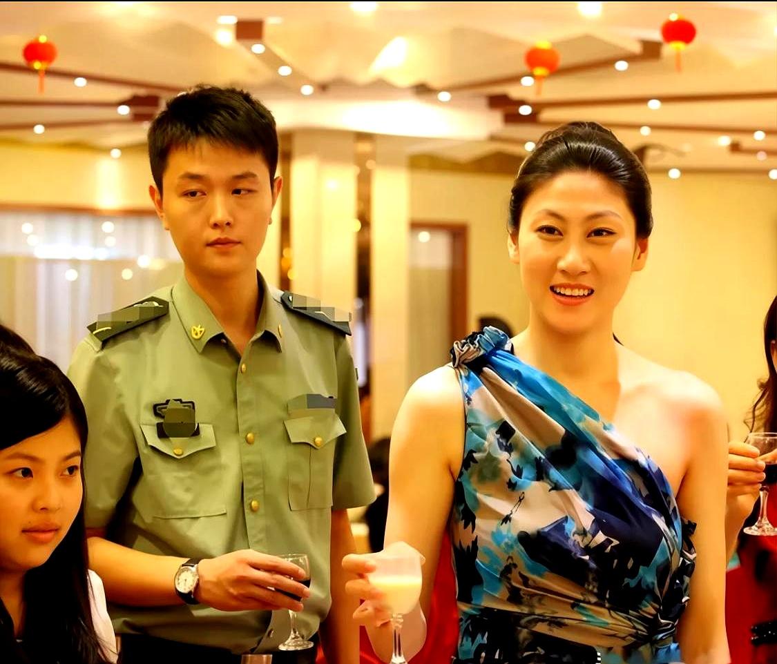 谁说二婚就是将就？
瞧瞧昔日女篮国手卞兰，36岁高龄还能喜提双胞胎小棉袄，这人生