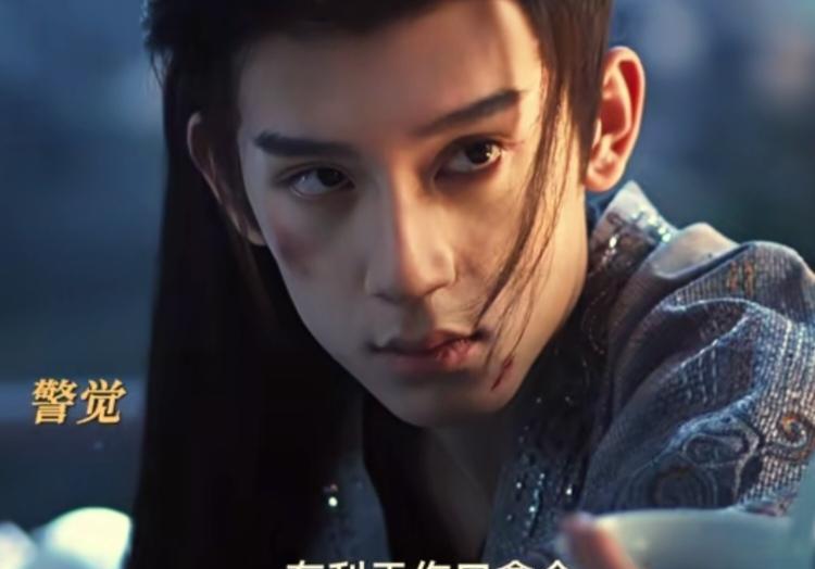 真有人把反派演活了！
不是坏，是让人脊背发凉的合理。
随元青血洗舅舅家这一场，我