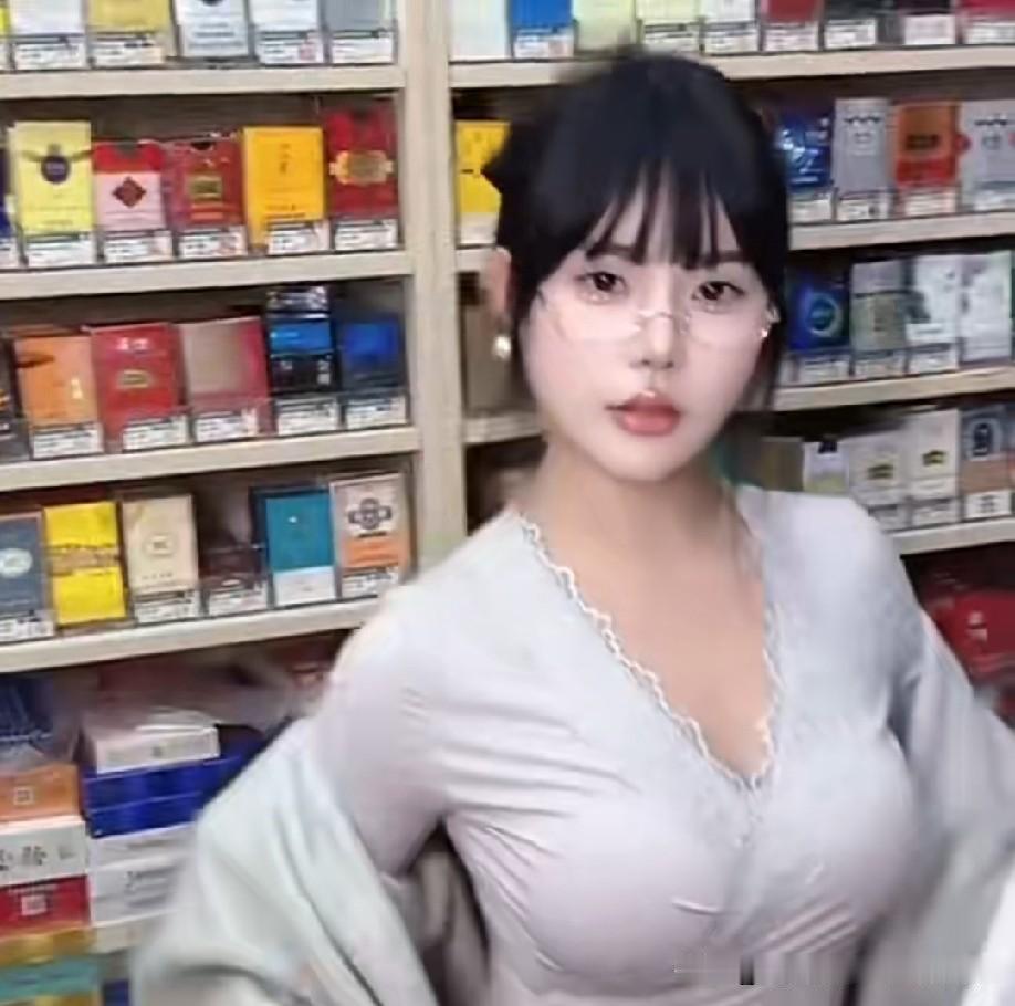 烟草世界，每一盒都是故事！