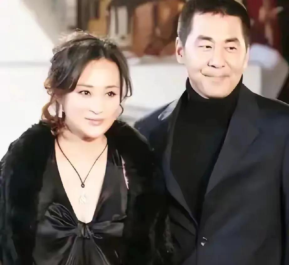 陈建斌和蒋勤勤这对“文武夫妻”，堪称娱乐圈模范！拍《乔家大院》时，两人因表演理念