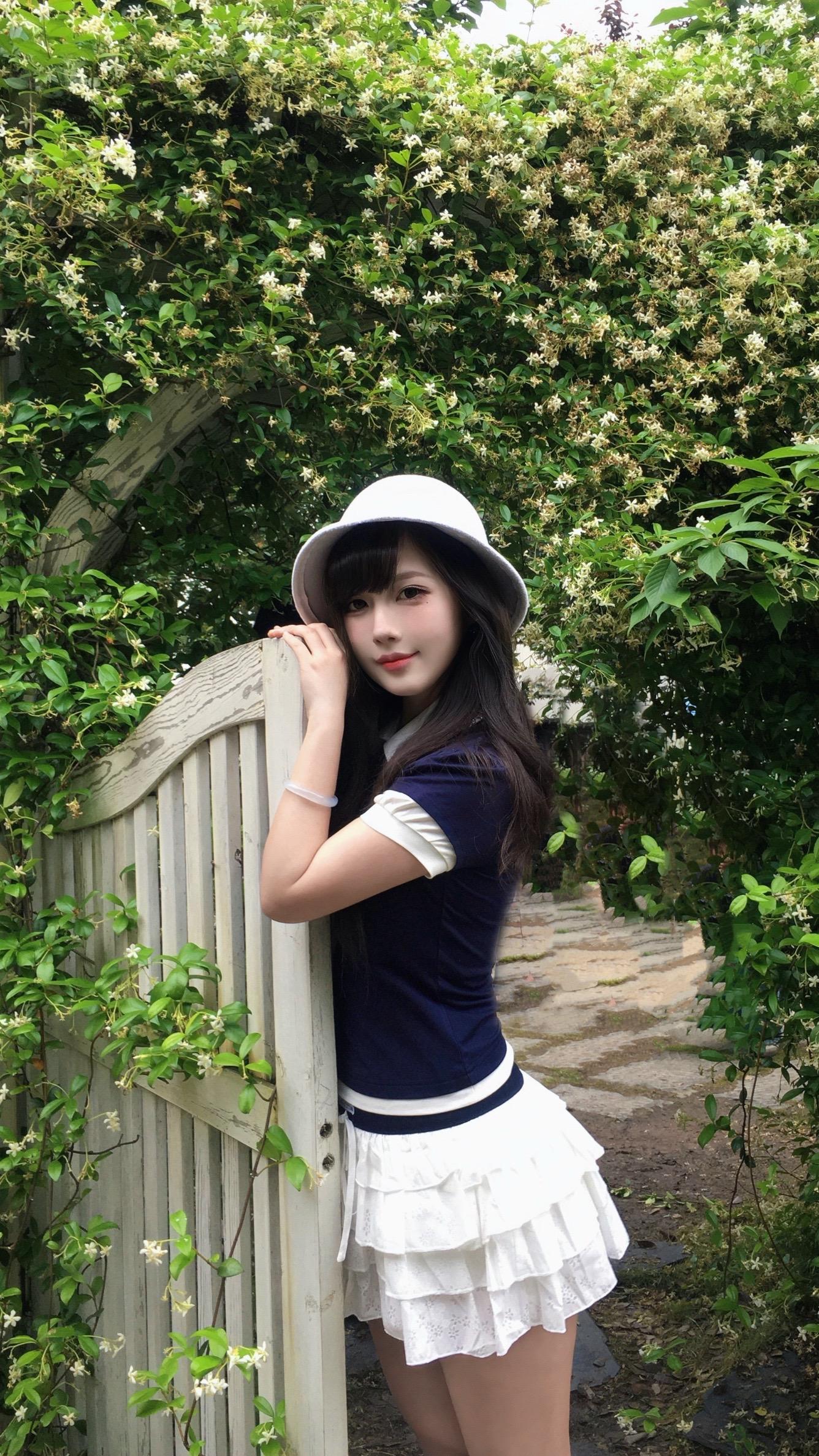 有些东西说出来太小了 放在心里又太大了