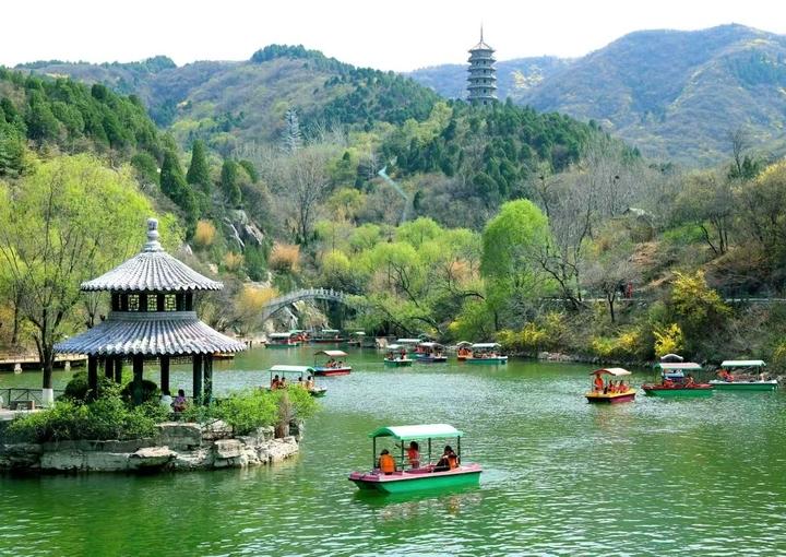 超值套票48.8元起，清明小长假来红叶谷赴一场古风与花的盛宴！清明假期将至，美景