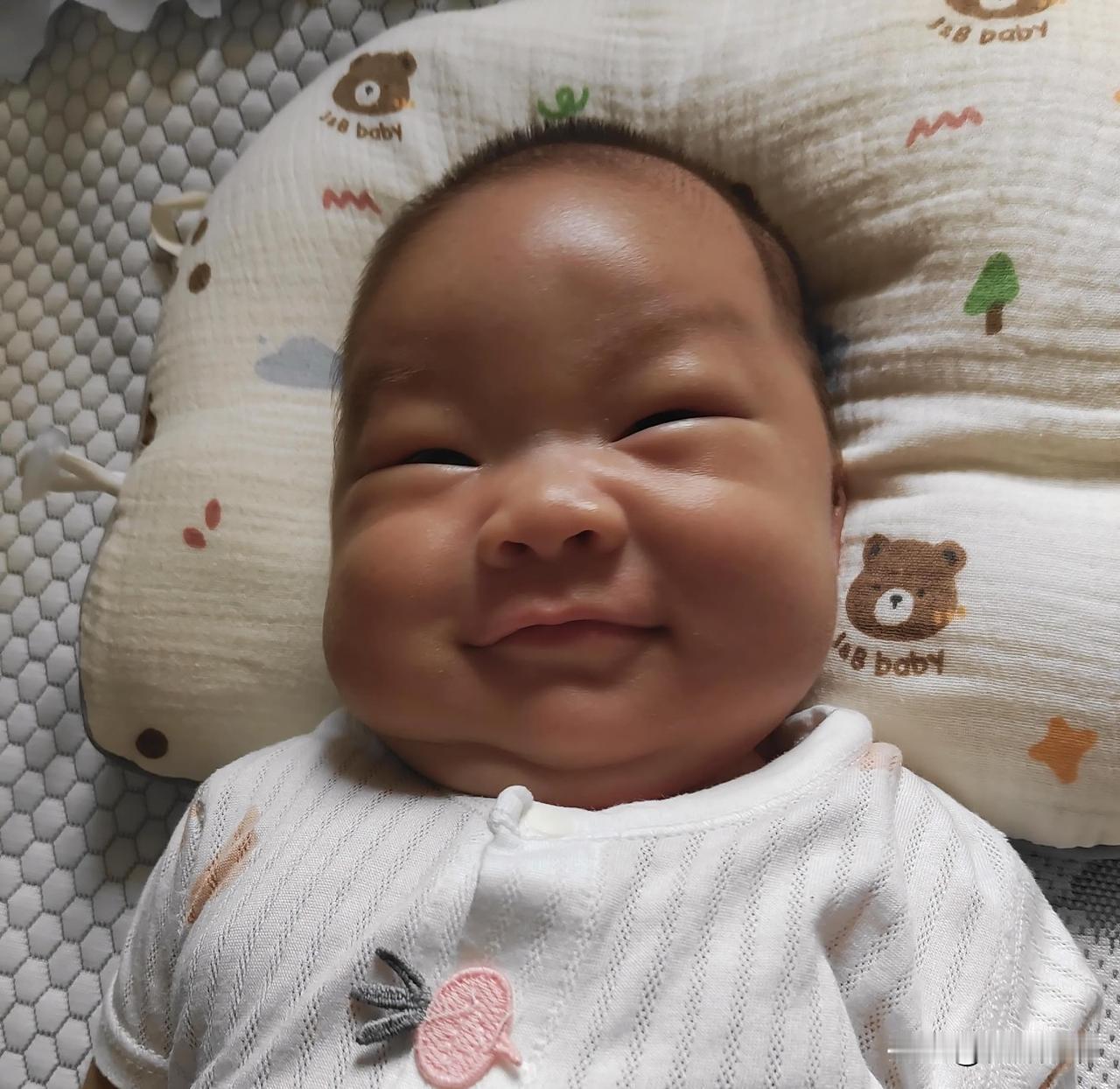 昨天1万的阅读量，头条竟然给了我10000的收益，单价达到了1元/次，我都笑醒了