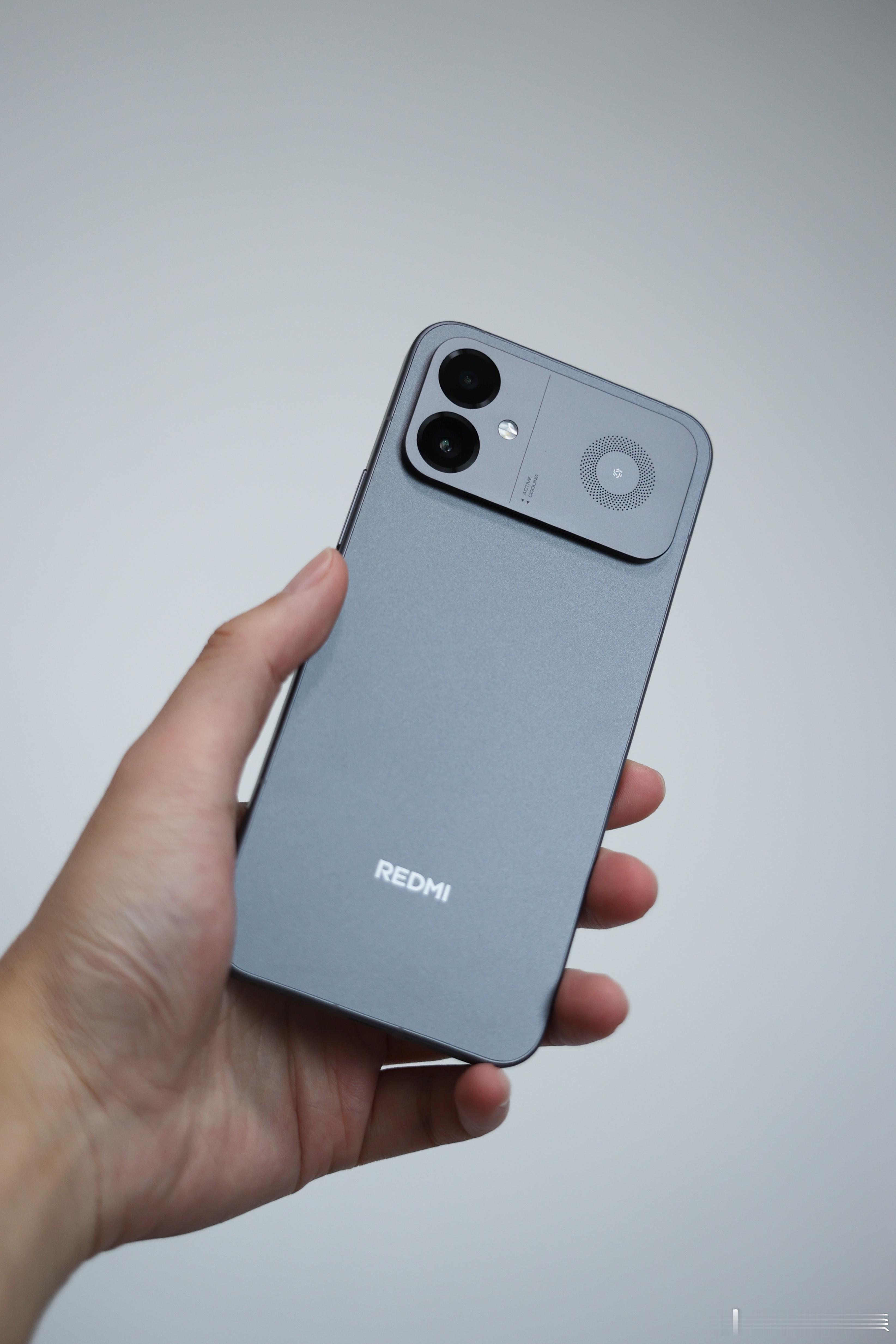 16+256GB，2799，还能再叠国补。价格还挺不错了，大电池，165Hz屏幕