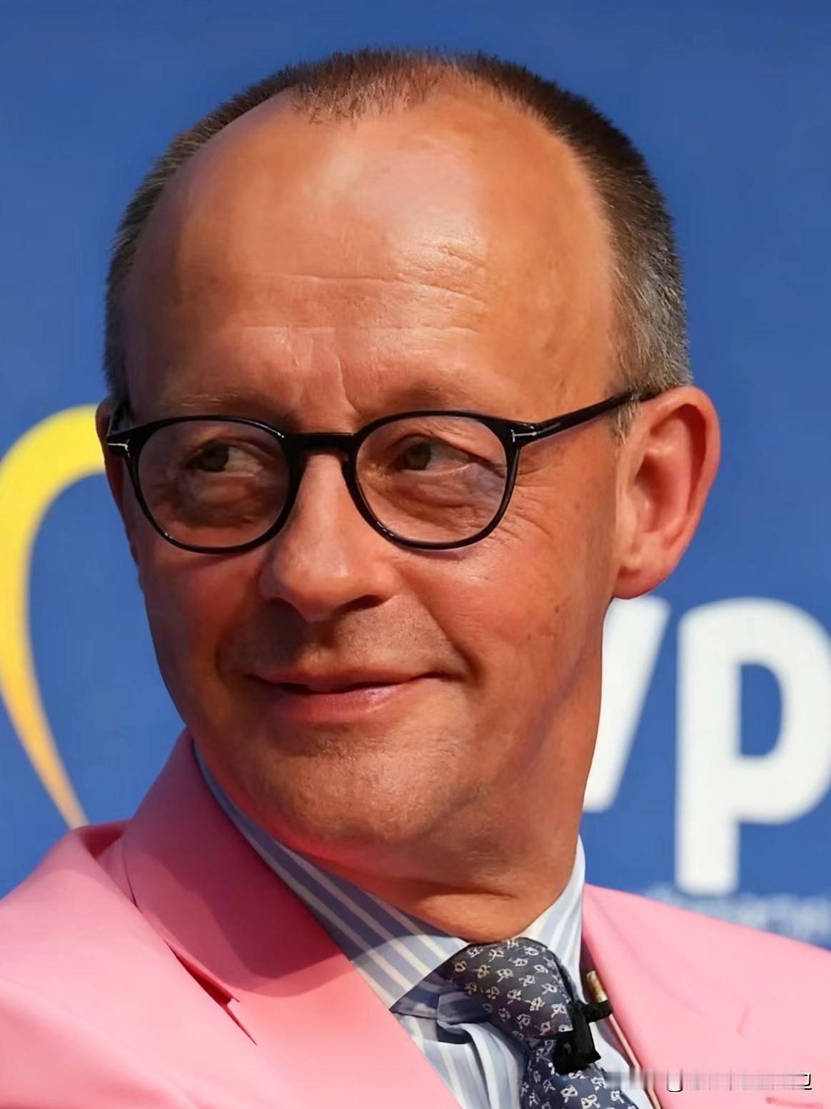 不等了，德国公开喊话中国
 
当地时间2月18日，德国总理默茨对外公开表示：他将