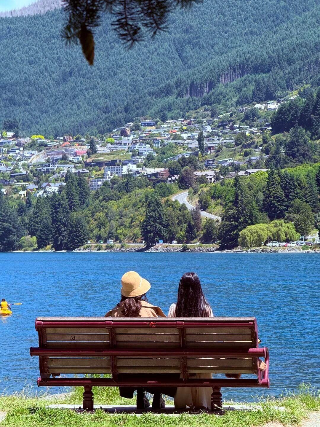 大家最近都有刷到《地球超新鲜》
在新西兰录制的路透吗
第一季笑到打鸣
终于等到第