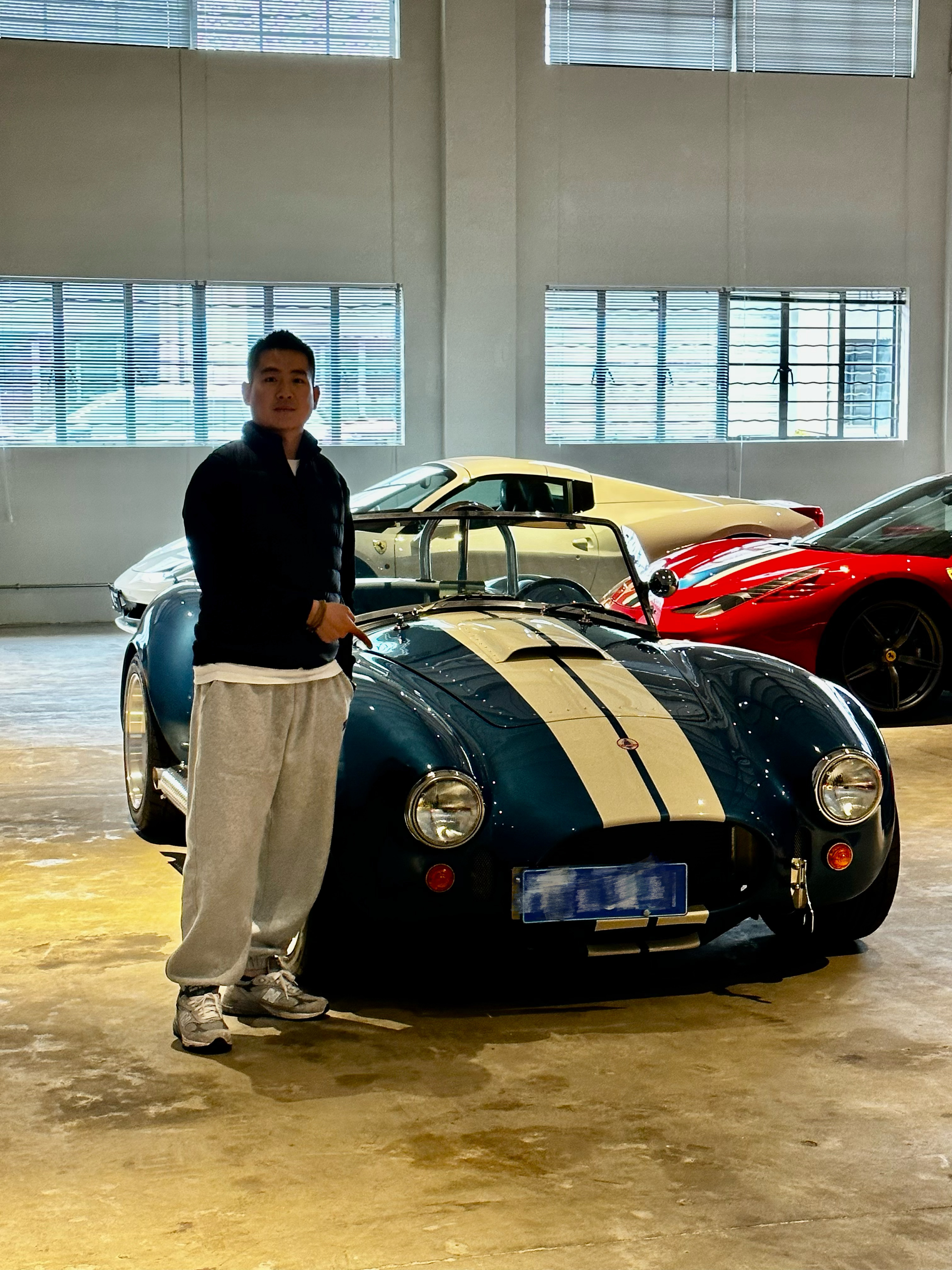 Shelby Cobra 安排交付 