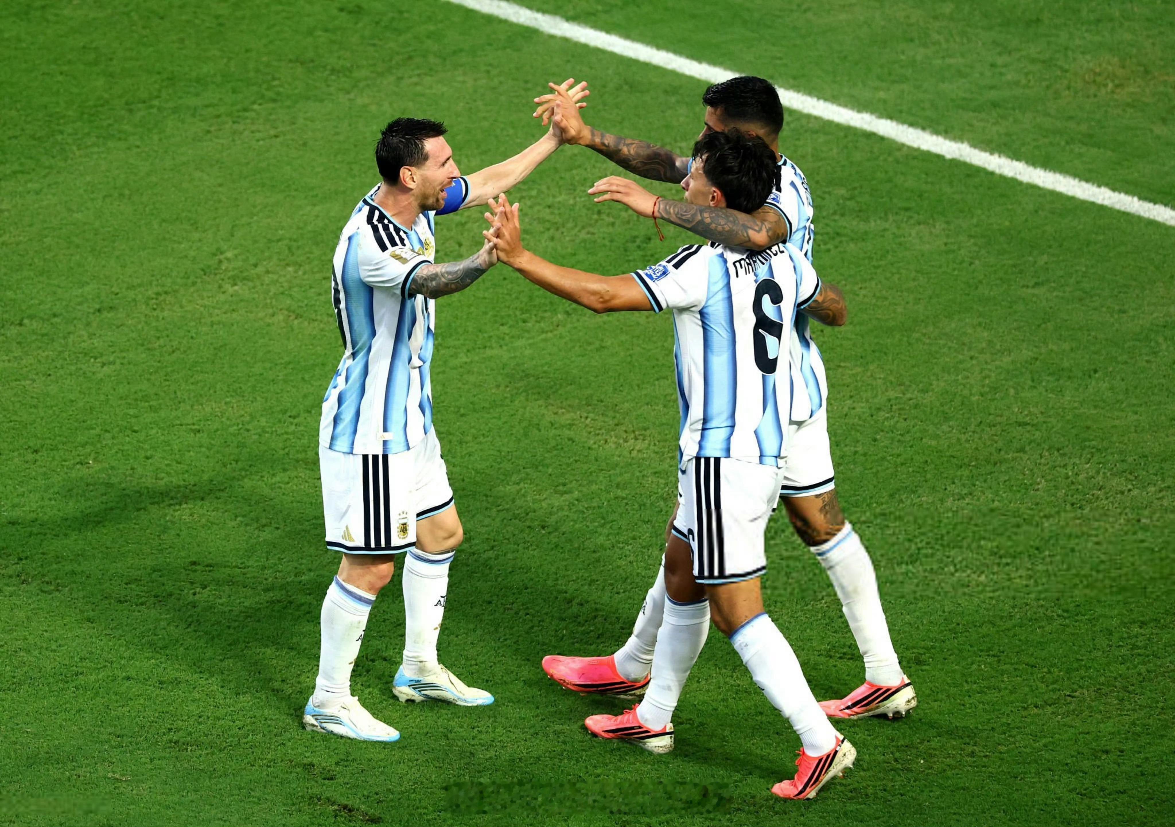 恭喜阿根廷🇦🇷恭喜梅老板✌️但是不得不说佛得角虽败犹荣！给阿根廷逼的这么狼狈