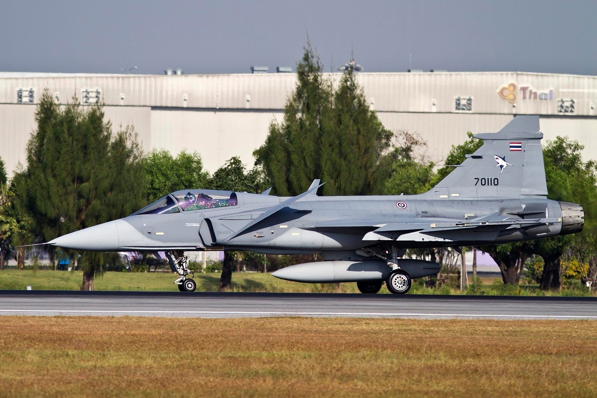 今日鹰狮 午安 鹰狮C泰国空军（RTAF）第7联队第701“鲨鱼”中队JAS39
