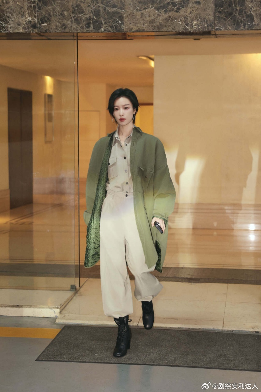 倪妮文艺工作者一定要有文化倪妮对隐身的名字的理解 倪妮谈及《隐身的名字》时，对作