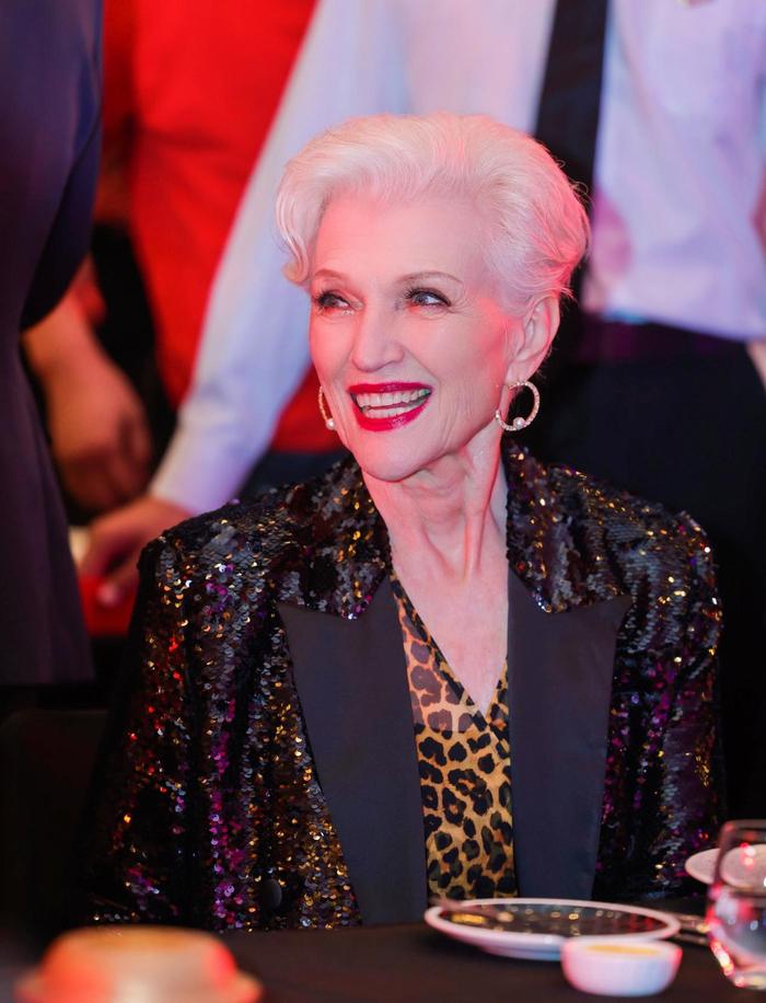 世界首富马斯克的母亲梅耶，在社交媒体上公然表态：中国在公路、隧道、建筑、基础设施