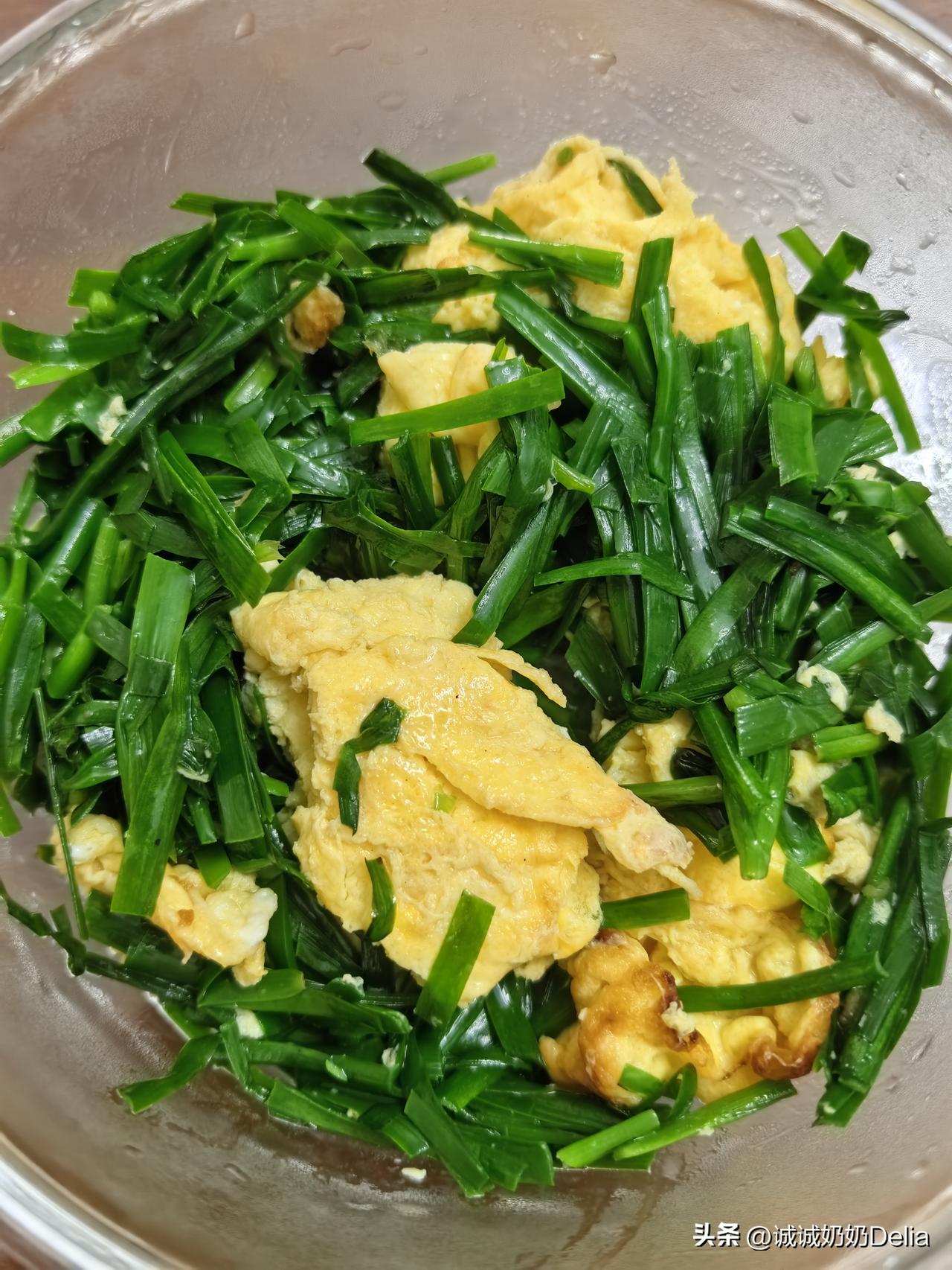 12号跟老伴一起去看老太太，她说我们送的菜量太多，她吃不了。还说，她想吃家里烧的