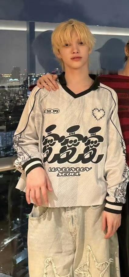 我喜欢这个 感觉刚被我强吻完 