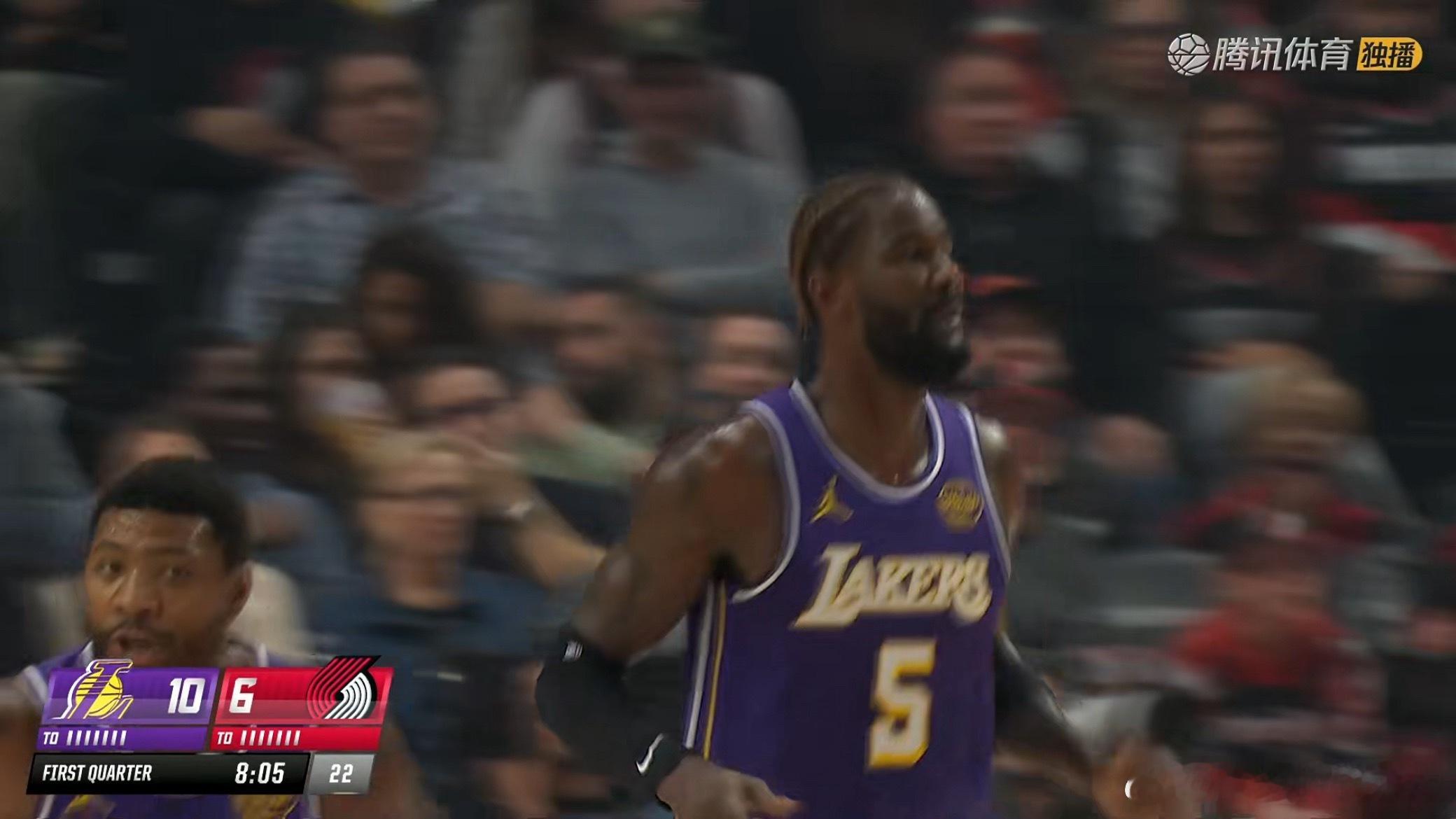 这场地我熟！艾顿中距离再进 ​​​