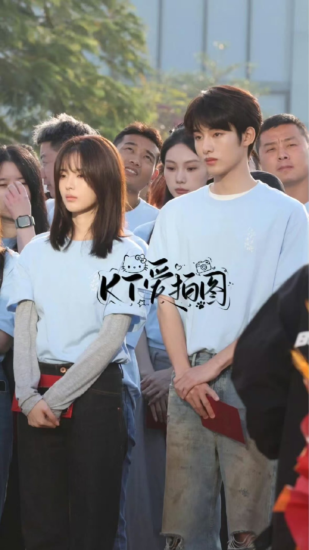 杨超越董思成同框开机照杨超越董思成开机图杨超越董思成同框开机照 