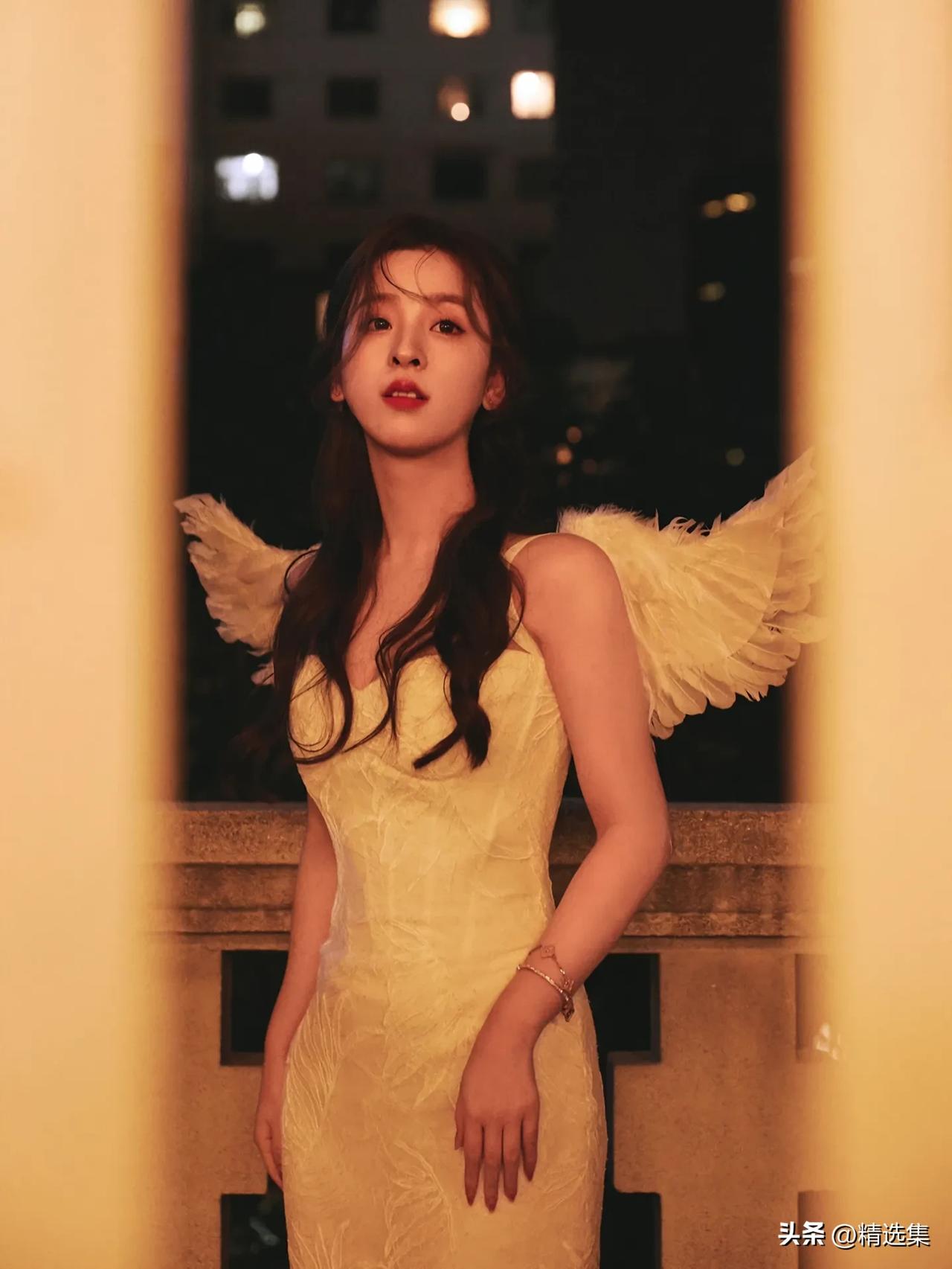 在我看来，韵味女人是内外兼修的存在。
韵味女人柔时如丝如水，刚时不让须眉，自立乐