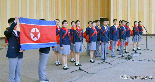 咸镜北道内高中毕业生踊跃报名参军，奔赴最前沿边境哨所。
清津市的毕业生们决心，学