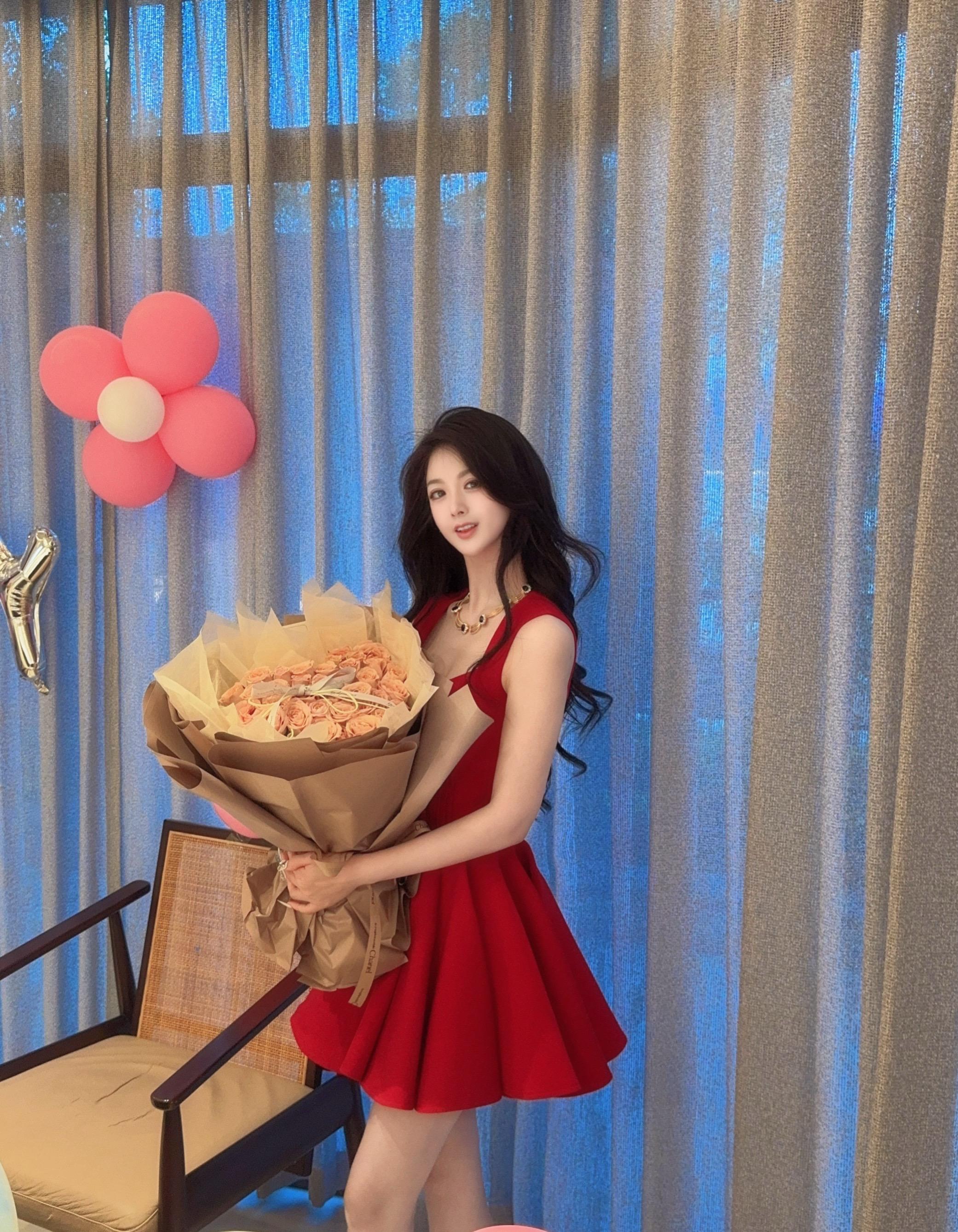你要等，等到眼里都是你的人🎂 （六月的最后一天 许个愿吧）