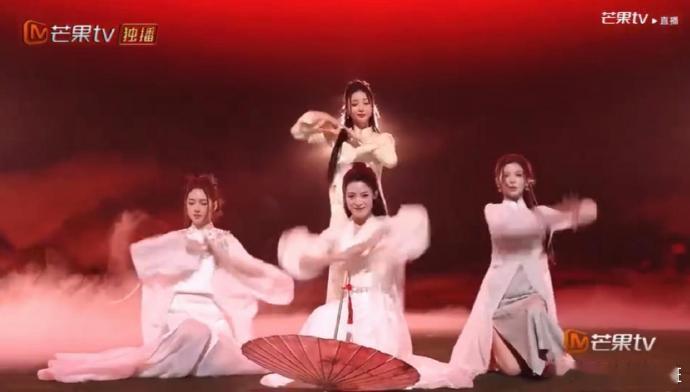 Miss回应团队背刺郭碧婷，已经向郭碧婷道歉。7月2日，Miss韩懿莹发视频向郭