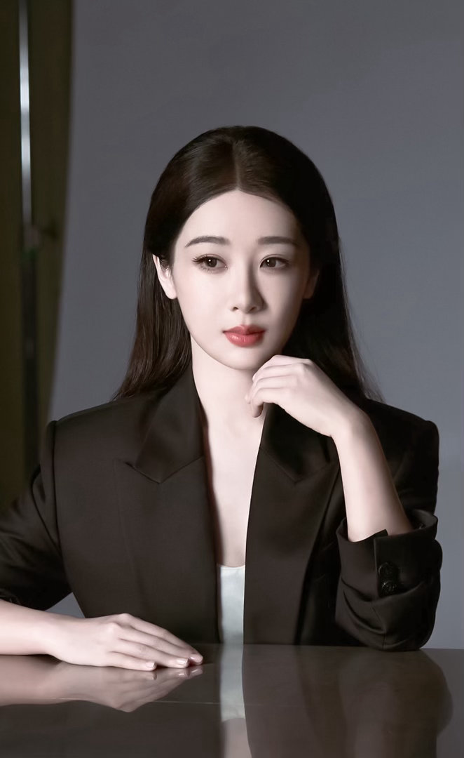 杨紫[超话]  yz杨紫生命树yz杨紫白菊“成长的道路会有失败，但无悔，就像玫瑰
