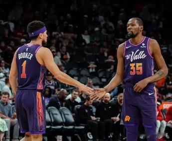 北京时间3月3日10:00，NBA常规赛太阳队主场继续迎战火箭队，这是双方10天