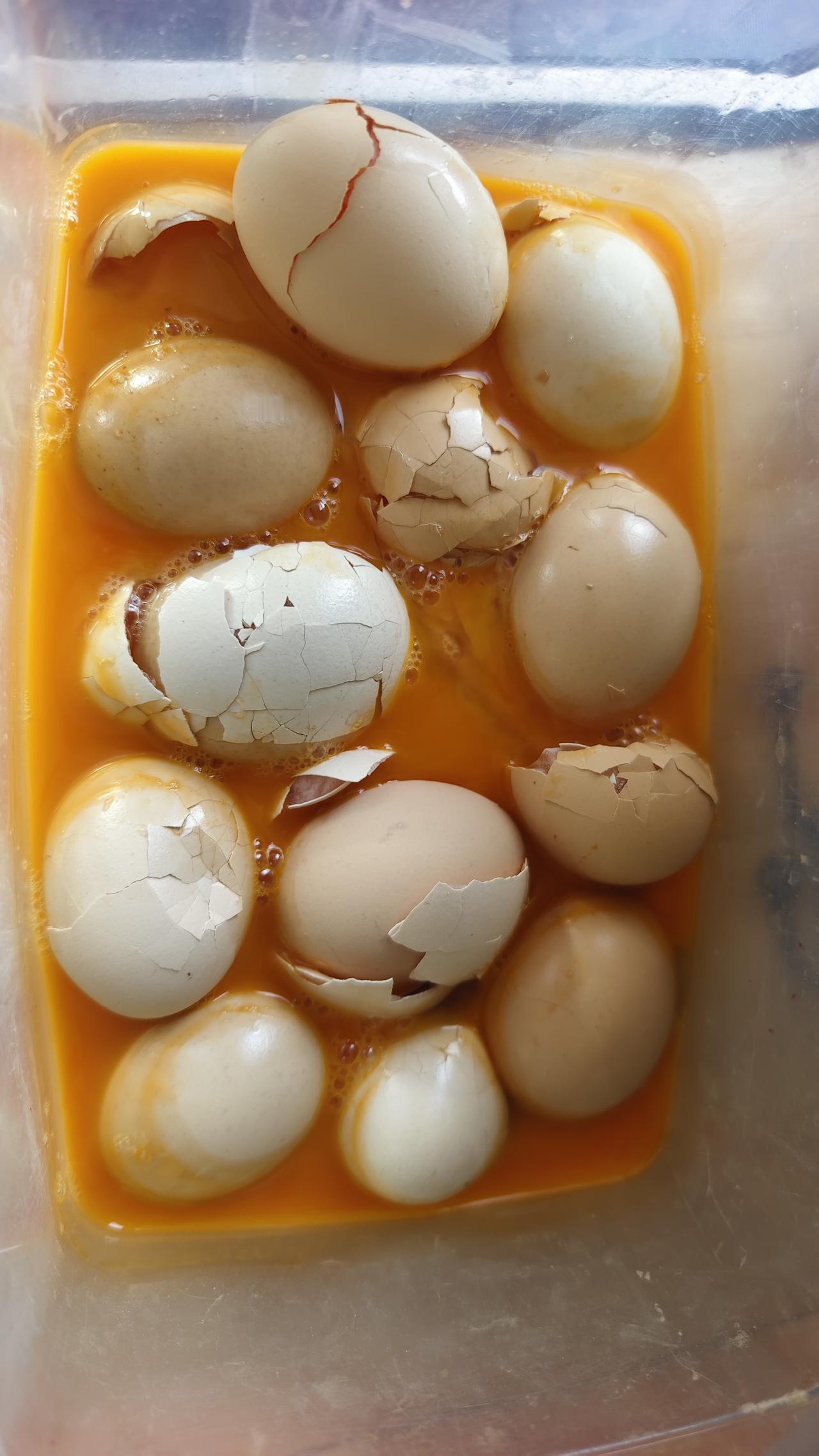 带的鸡蛋，不知道小胖咋放的，全干碎了。每次出门，小胖安放的东西肯定会稀里哗啦甩得