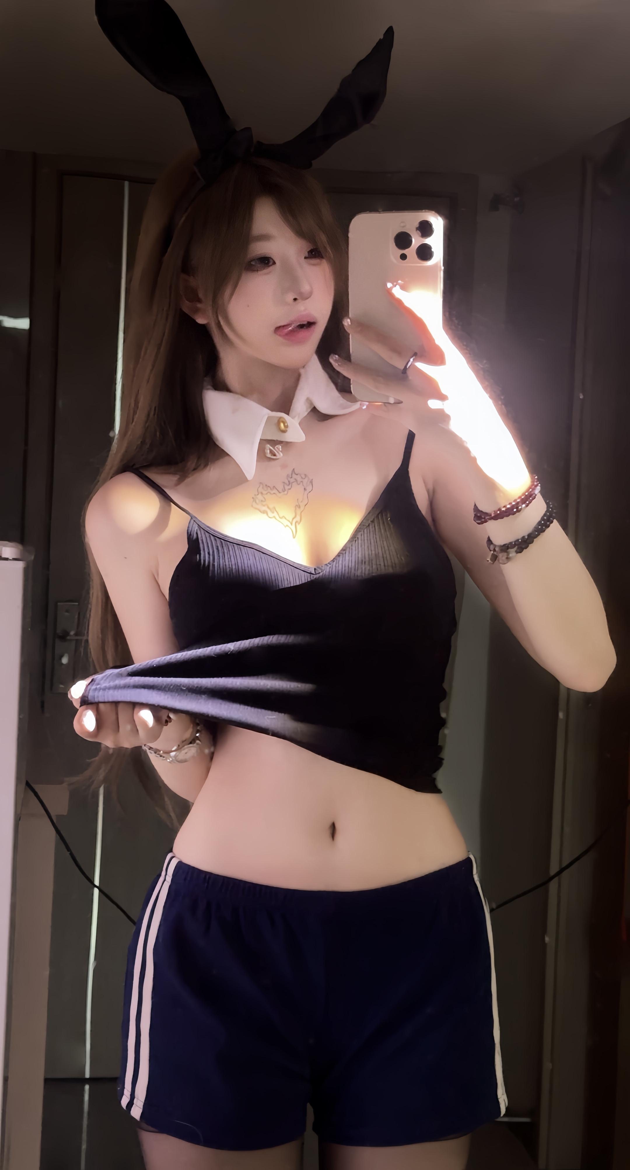 我确实是靠脸吃饭的 但是没吃上饭也是真的