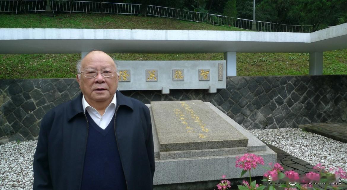 2012年12月13日，中国著名法学家、中国政法大学终身教授江平先生专程前往台湾