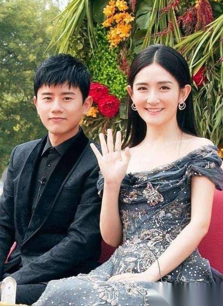 2011年，张杰跟谢娜准备结婚，张杰跟谢娜提出要拿8000万，在上海汤臣一品买一